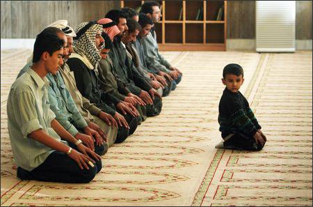 Kanak-kanak Jadi Imam