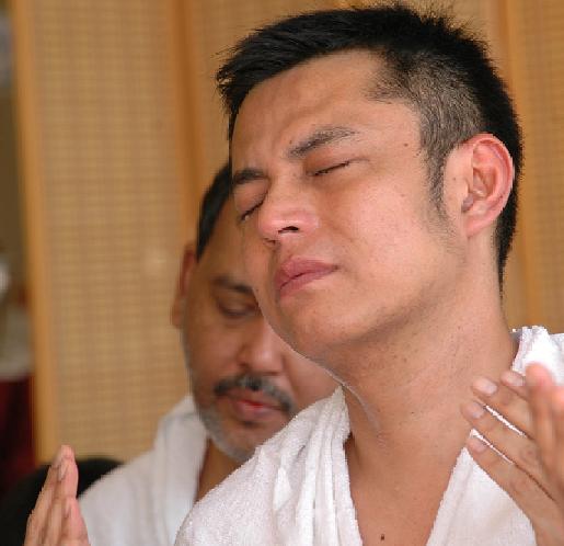 Aznil Nawawi dirompak